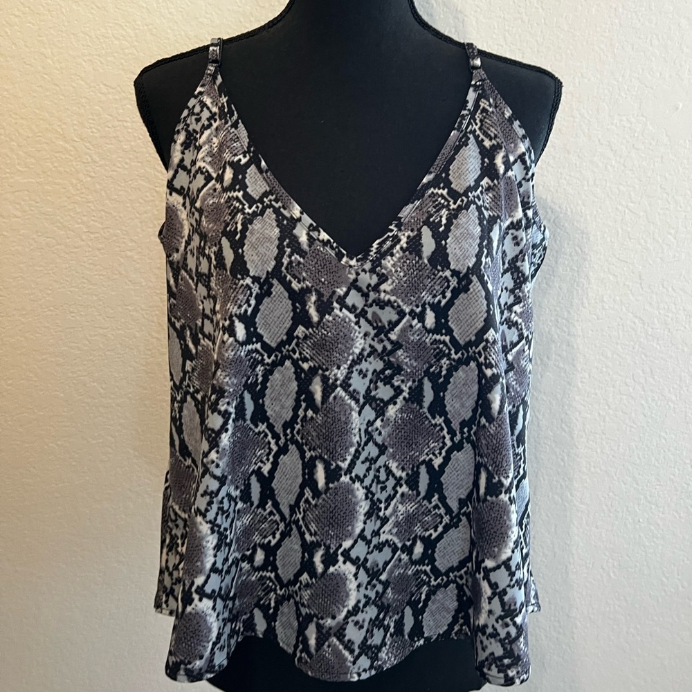 Womens deep plunge v neck 🐍spaghetti strap top